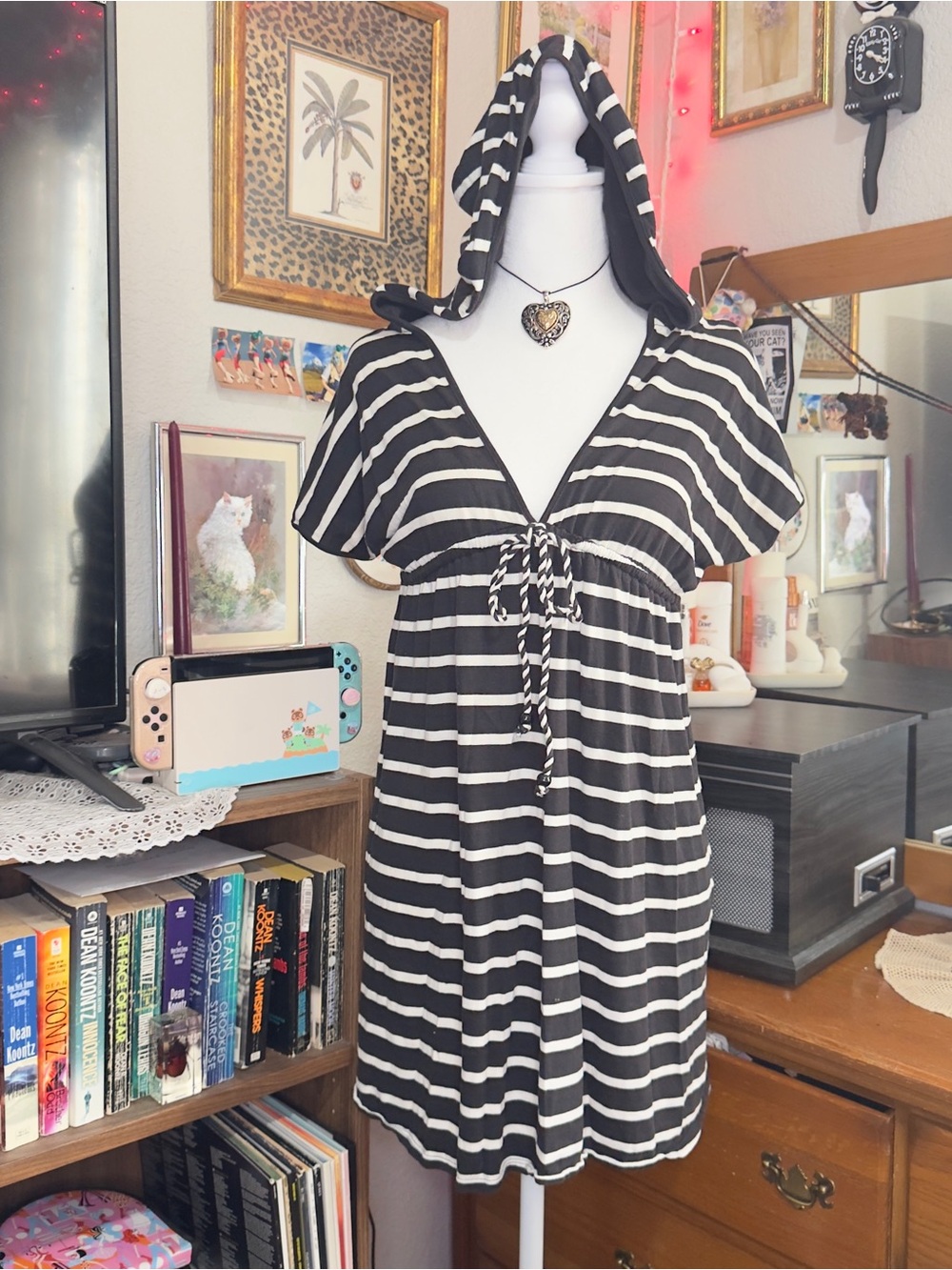 Y2KBlack & White Striped Hooded babydoll Dress - Picture 10 of 10